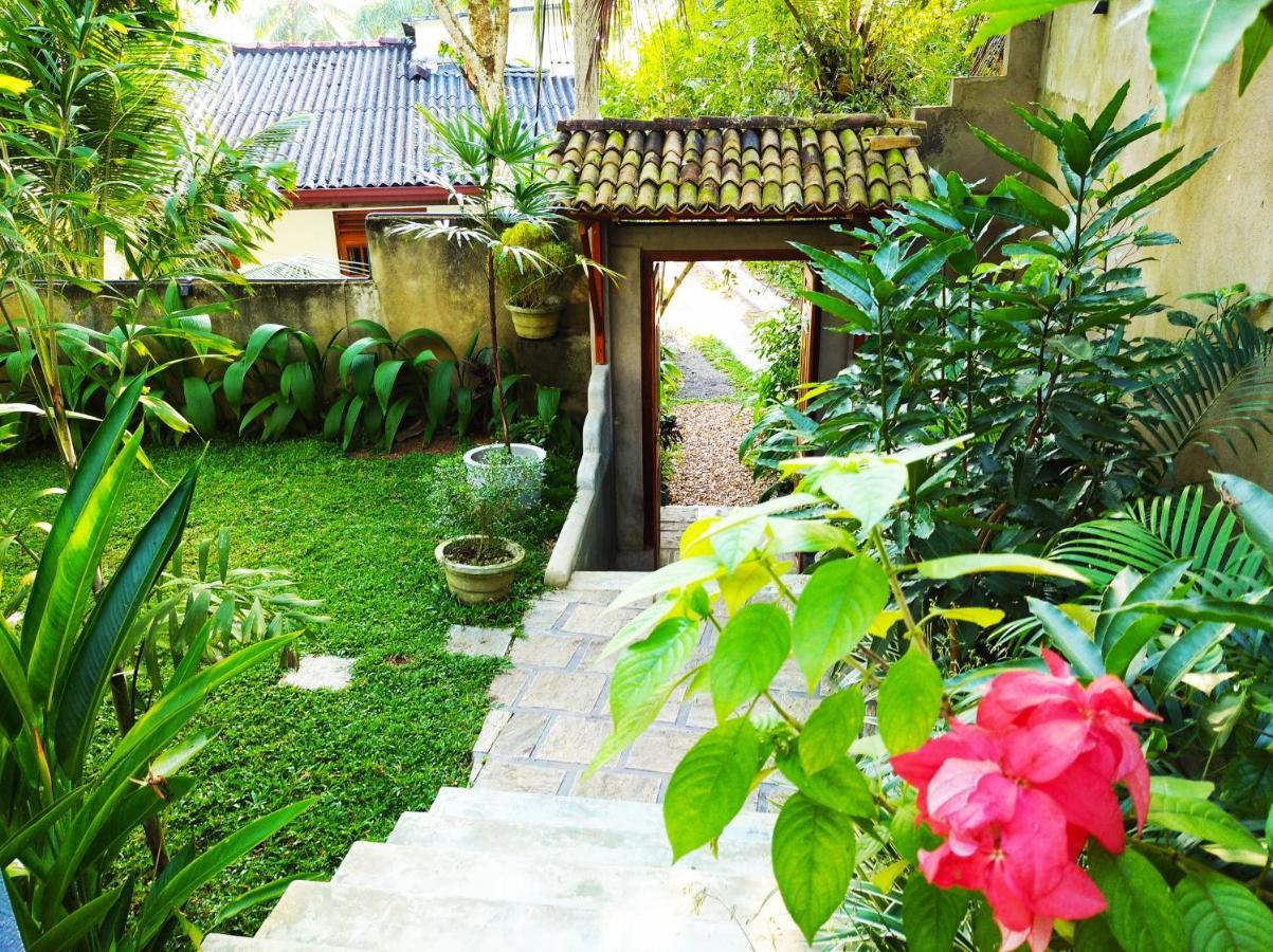 My Home Villa Хиккадува Экстерьер фото