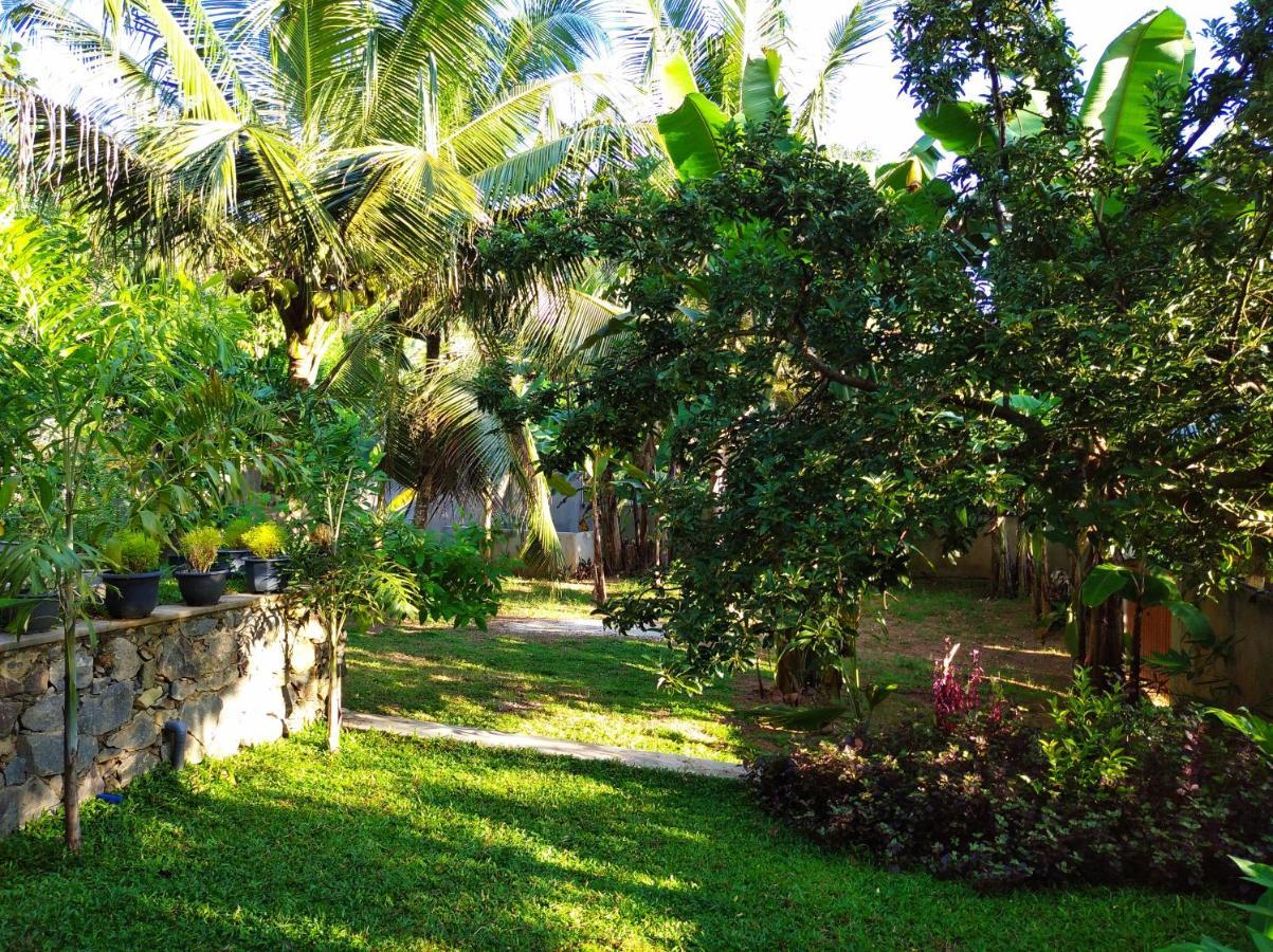 My Home Villa Хиккадува Экстерьер фото